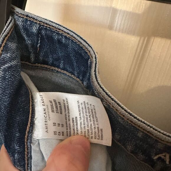American Eagle Outfitters Women's regular. Blue Jeans with stretch size 10 - Picture 5 of 8